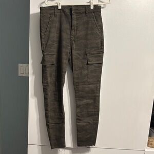 Joe's Jeans Women’s Cargo Pants in Camouflage
